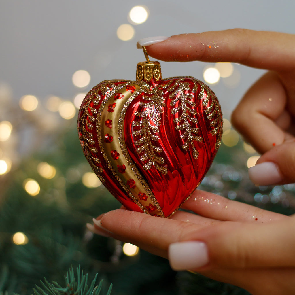 Romantic Heart Christmas glass ornament, Handmade Christmas figurines, Collectible Christmas decor, home decoration, Christmas gift 2025