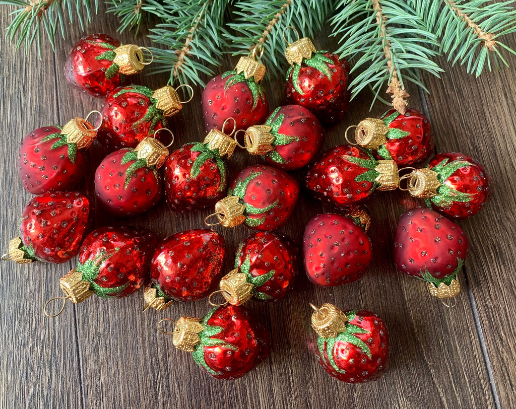 20 Strawberries Handmade glass Christmas ornaments ChristmasboxStore
